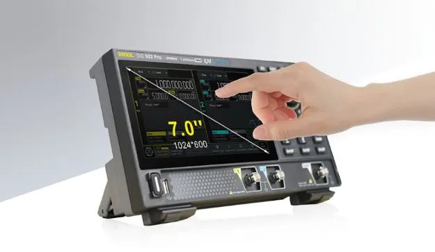 7-дюймовый сенсорный дисплей RIGOL DG900 Pro
